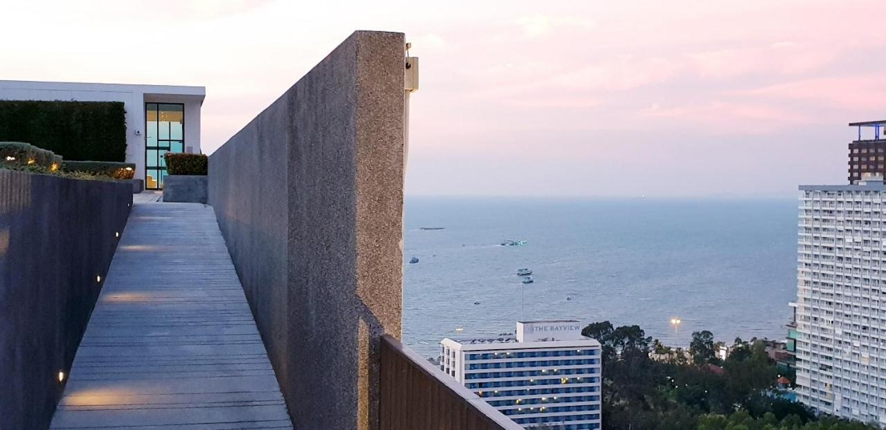 The Base Central Pattaya Quiet King-Bed With Infinity Pool & Free Netflix! Esterno foto