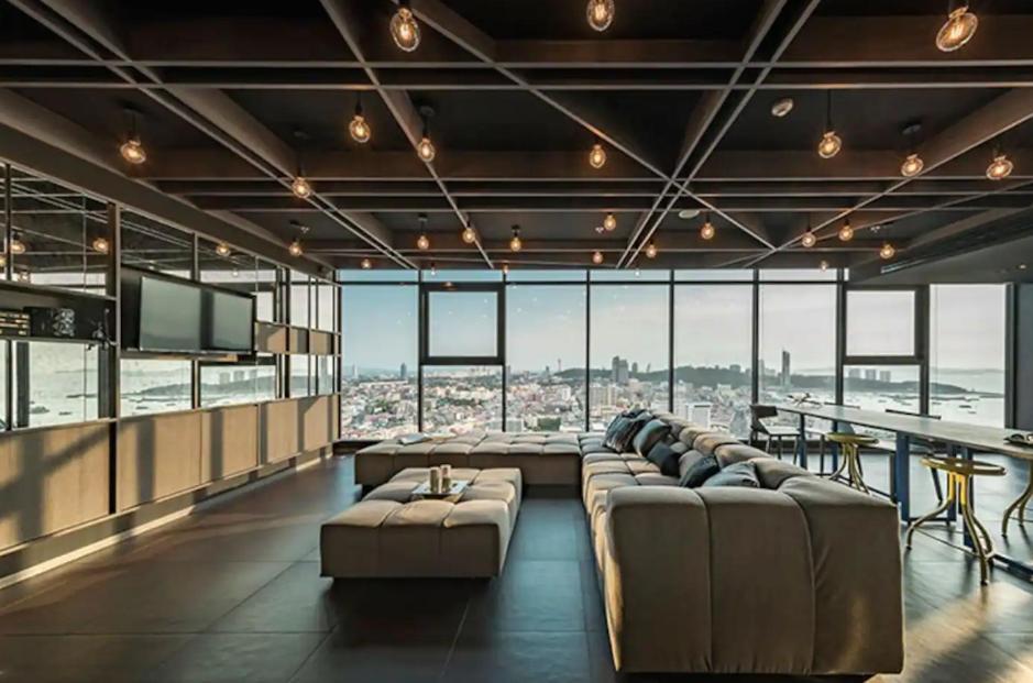 The Base Central Pattaya Quiet King-Bed With Infinity Pool & Free Netflix! Esterno foto